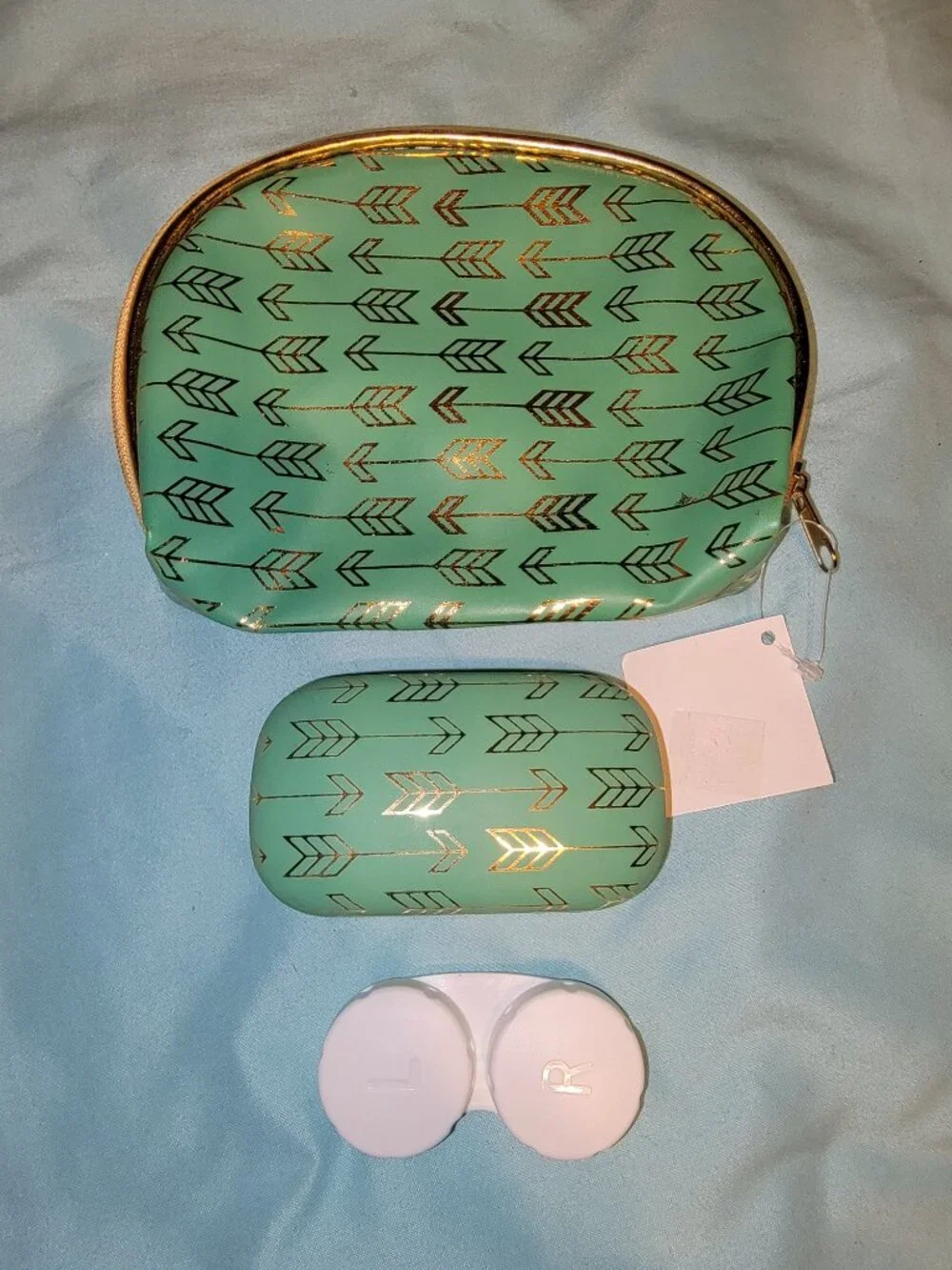 New Contact Lens Case And Travel Pouch mint Green metallic Gold!  Cute Set!
